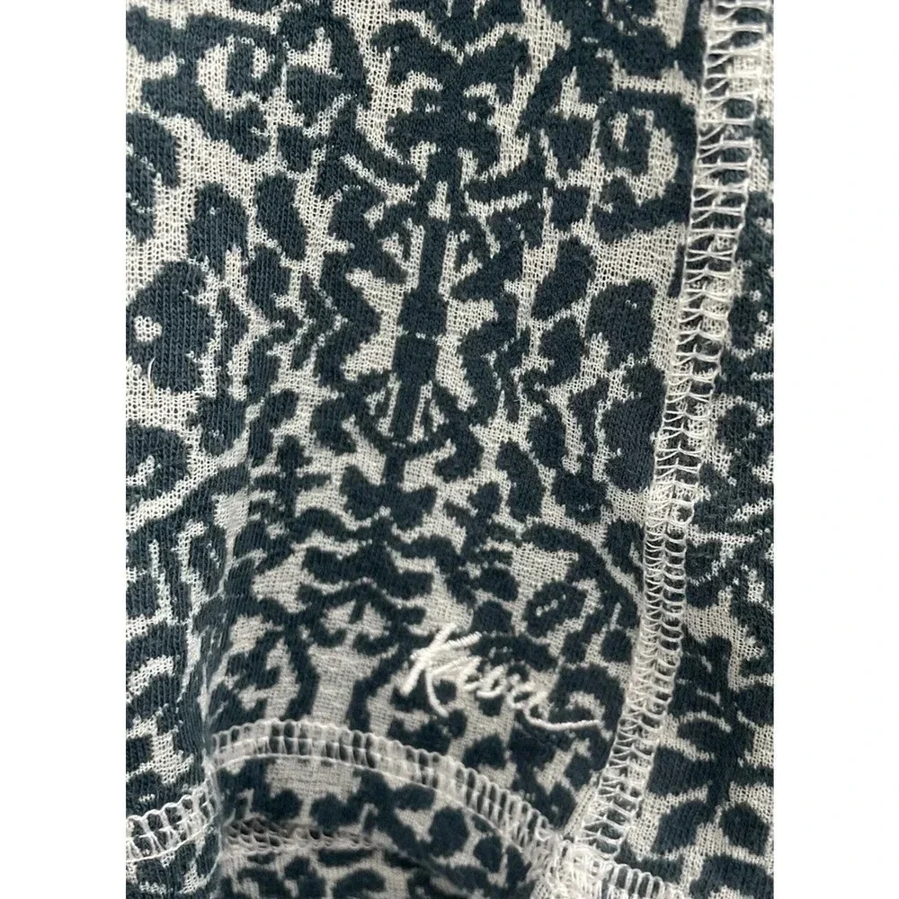 Kavu Women's Size S Lopez Long Sleeve Mock Neck Shirt Top Thumb Holes Button - Picture 11 of 11